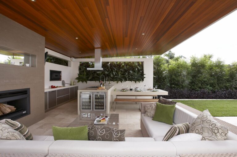 Best Outdoor Kitchen For Entertaining: Structural Systems And Layout Guide